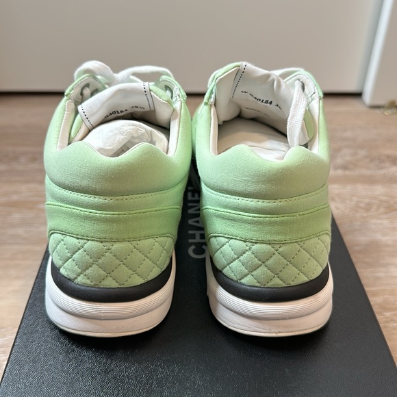 ❌SOLD❌ Chanel Sneakers Green 38.5 *RARE* - Picture 5 of 9